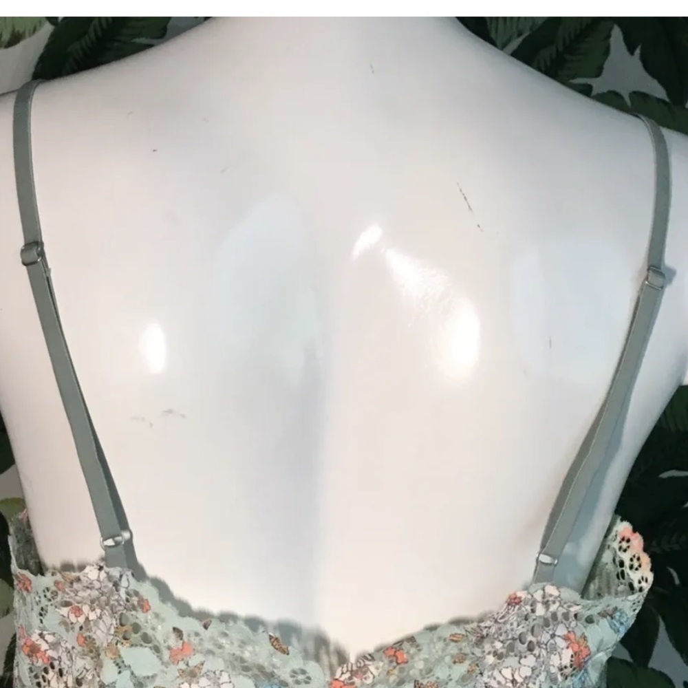 VICTORIA’S Secret Eyelet Silver Sea Floral Full Lace Romper Lingerie Size Medium - Picture 12 of 12